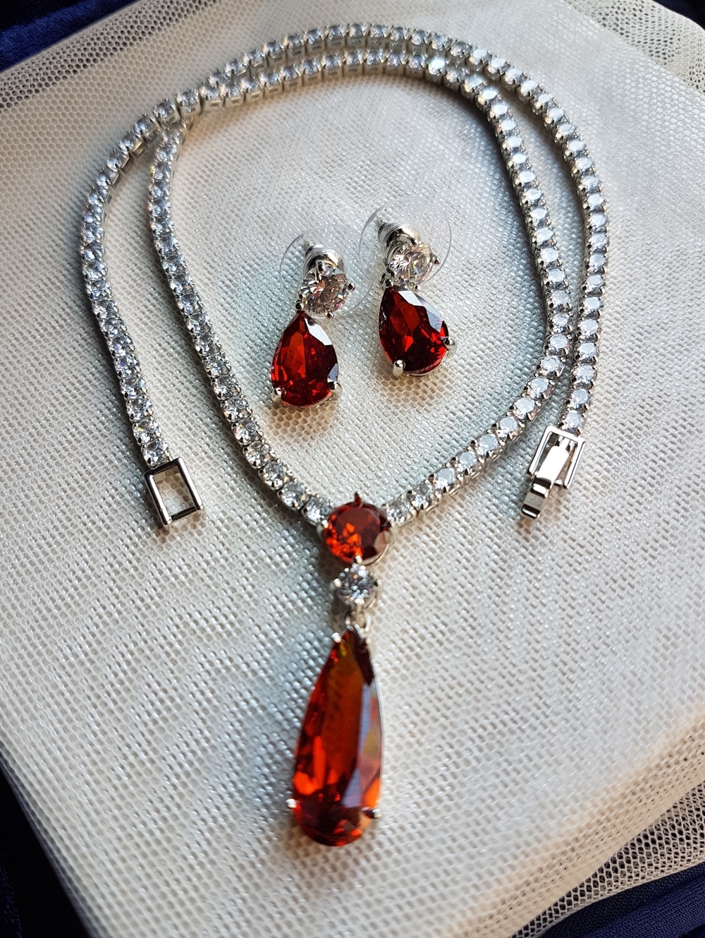 Swarovski Elements Platinum Plated Ruby Red Teardrop Earrings NEW - Picture 5 of 13